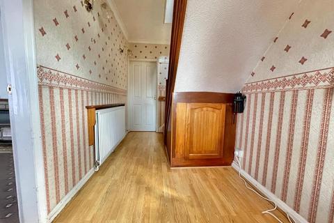 2 bedroom semi-detached house for sale, Yew Tree Lane, Wednesbury, WS10 0BL