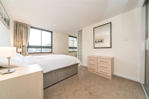 2 bedroom flat to rent, Annandale Street, Edinburgh, EH7