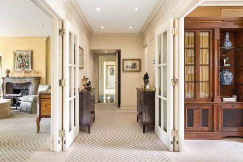 5 bedroom apartment for sale, Eaton Square, London, SW1W