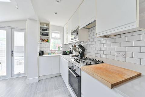2 bedroom flat to rent, Goodrich Road, East Dulwich, London, SE22