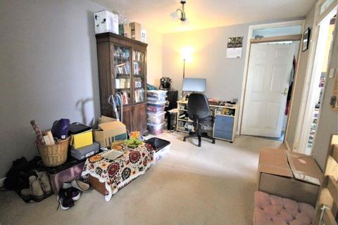 1 bedroom apartment to rent, Davies Close, Croydon, CR0