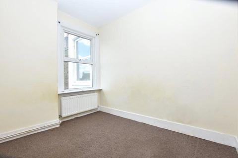 3 bedroom property to rent, Mersham Road, Thornton Heath, CR7
