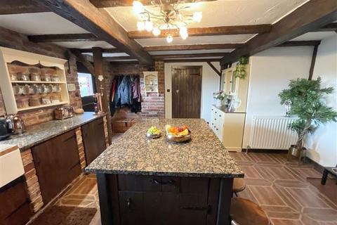 4 bedroom cottage for sale, Common Road, North Anston, Sheffield, S25 4AH