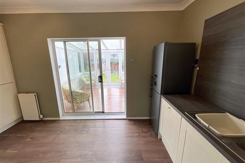 89 Lound Road, Sheffield, S9 4BH