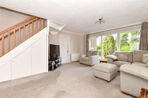 91 Claydon Drive, Croydon, CR0 4QX