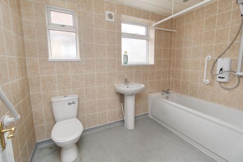 3 bedroom bungalow for sale, Newminster Road, ., Newcastle upon Tyne, Tyne and Wear, NE4 9LJ