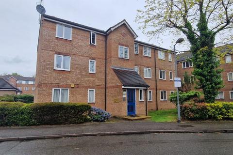 2 bedroom flat to rent, 136 Cherry Blossom Close