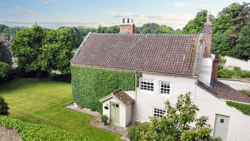 Hill Close Farm, Nunnery Lane... 5 bed detached house for sale £650,000