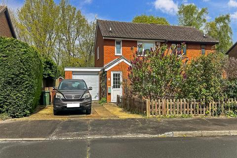 64 Medway Drive, Forest Row, RH18 5NT
