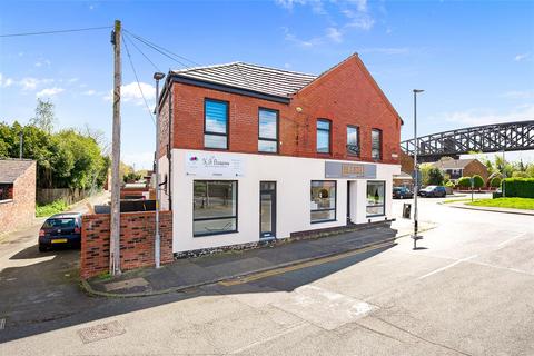 Shop to rent, Thelwall New Road, Warrington WA4