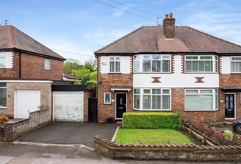 Bradshaw Lane, Warrington WA4 3 bed semidetached house for sale £290,000