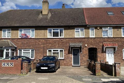 3 bedroom house for sale, Chestnut Close, Hayes