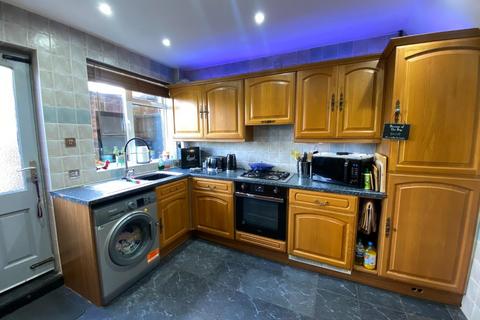 45 Chestnut Close, Hayes, UB3 1JG