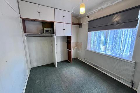 111 Berwick Avenue, Hayes, UB4 0NH