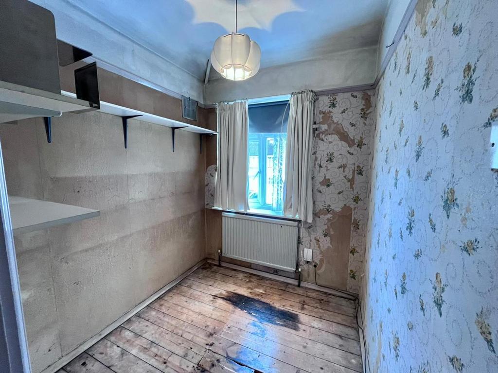 3 RD Bedroom.jpg