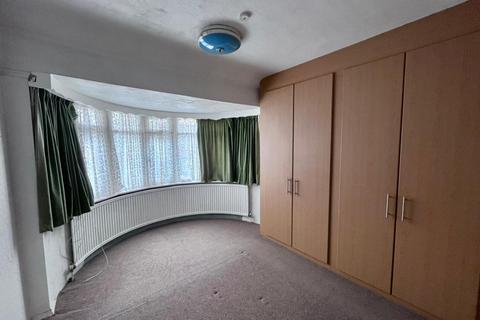 111 Berwick Avenue, Hayes, UB4 0NH