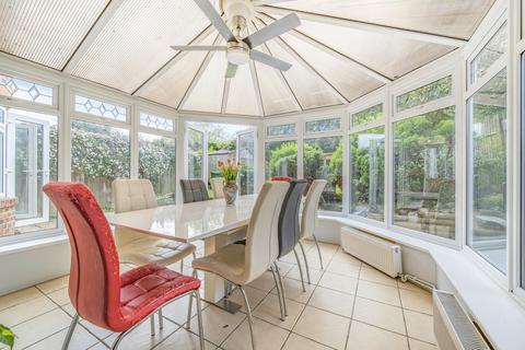 80 Raleigh Drive, London, N20 0XA