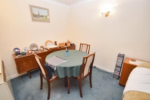 2 bedroom apartment for sale, Flat 1, Linden Court, Hollin Lane, Leeds, West Yorkshire