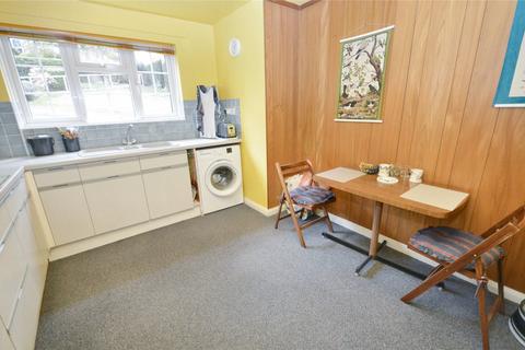 2 bedroom apartment for sale, Flat 1, Linden Court, Hollin Lane, Leeds, West Yorkshire