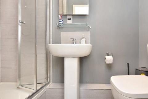 9 Cherry Court, Headingley, Leeds, LS6 2WB