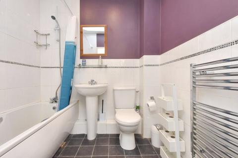 9 Cherry Court, Headingley, Leeds, LS6 2WB