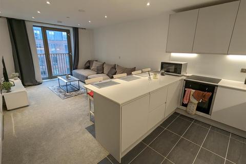 3 bedroom apartment to rent, Local Crescent, The Crescent, Salford