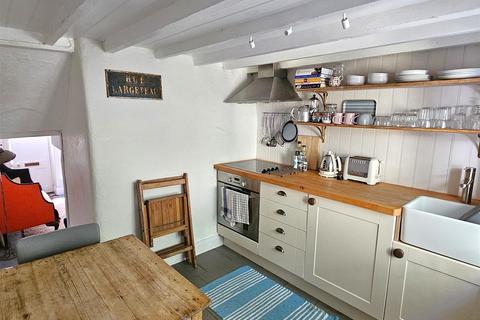 2 bedroom cottage for sale, North Street, Fowey