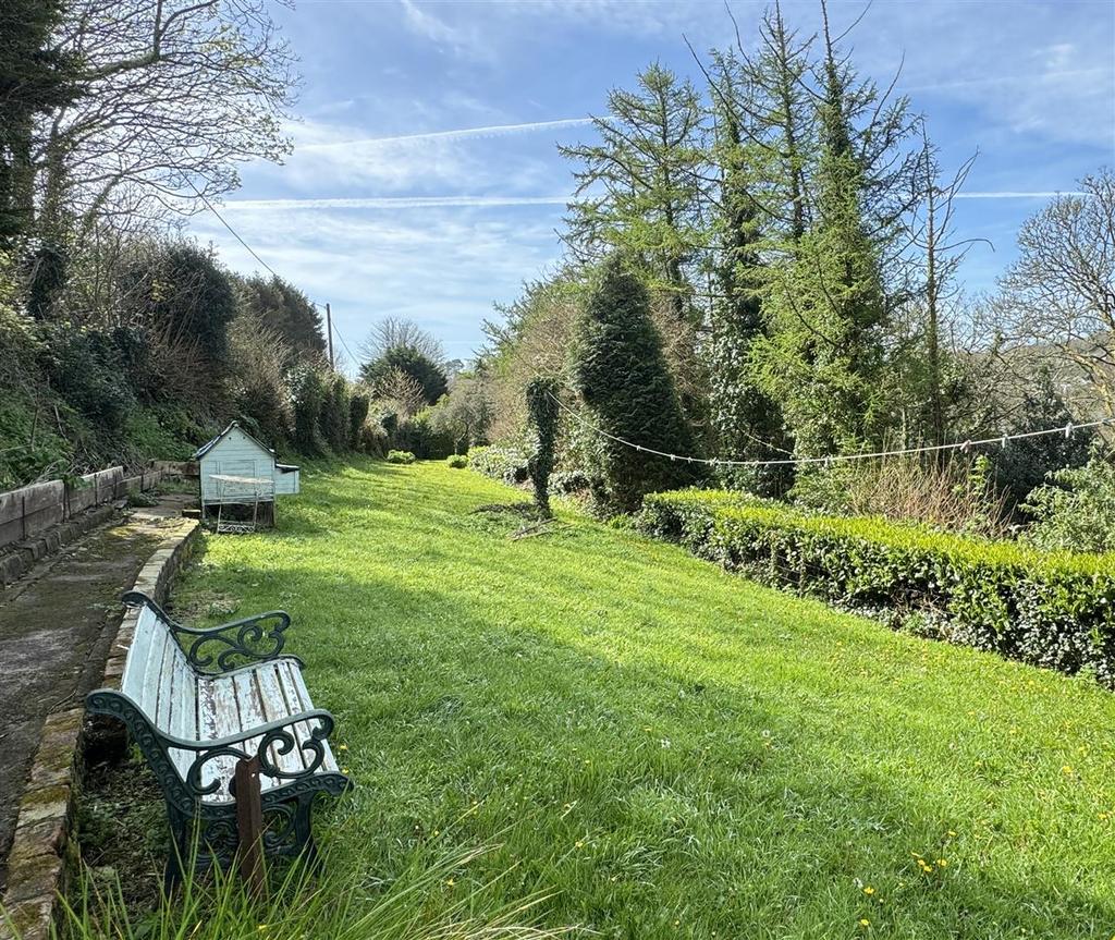 Side Formal Garden