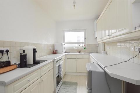 1 bedroom flat to rent, Upperton Road, Eastbourne