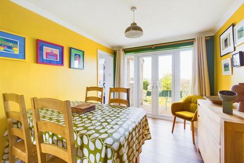 47 Darlton Drive, Arnold, Nottingham, NG5 7LX