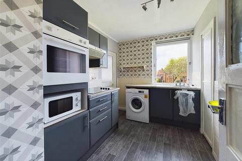 2 bedroom flat to rent, Kendal Crescent, Gateshead NE9
