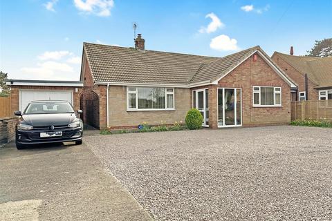 3 bedroom detached bungalow for sale, Swinderby Road, Collingham, Newark