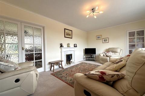 3 bedroom detached bungalow for sale, Swinderby Road, Collingham, Newark