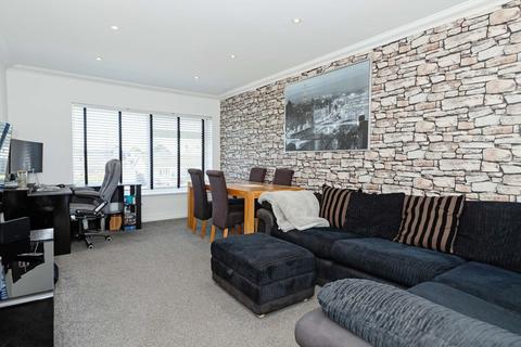 2 bedroom flat for sale, Penstone Park, Lancing