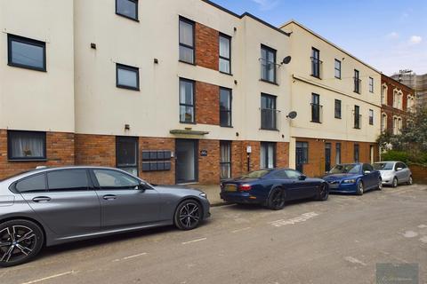 3 bedroom flat to rent, Mill Lane, Bedminster, Bristol BS3