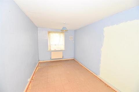 2, Wentworth Aurum Close, Horley, RH6 9BE