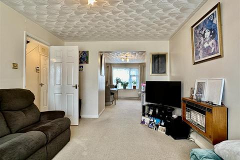3 bedroom detached house for sale, Butler Close, Leicester LE4