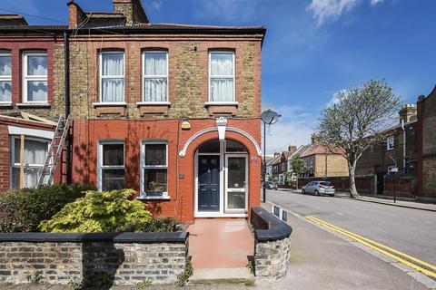 1 bedroom flat for sale, Clementina Road, London E10