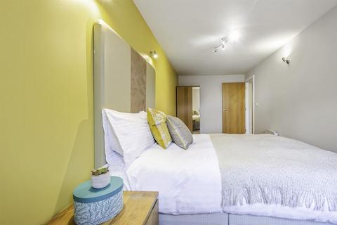 2 bedroom flat to rent, Victoria Terrace, Leeds