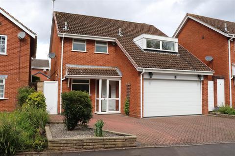 4 bedroom detached house for sale, Cricket Close, Walsall