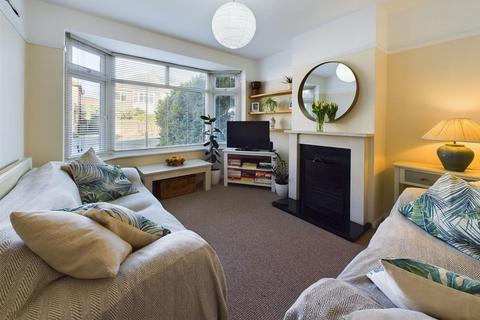 4 bedroom semi-detached house for sale, Braycourt Avenue, Walton-On-Thames