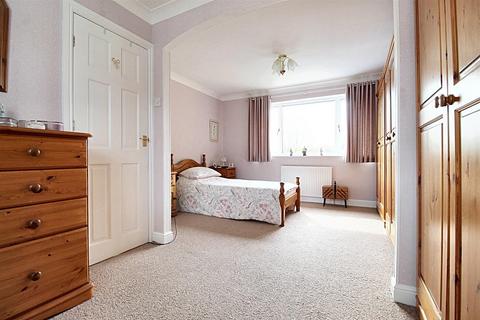 2 bedroom character property for sale, Rushfield Vale, Fenay Bridge, Huddersfield, HD8 0BX