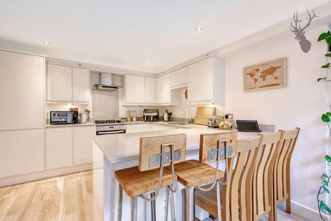 1 bedroom apartment for sale, Cable Street, Shadwell, London