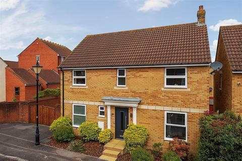 4 bedroom detached house for sale, Fountains Close, Yeovil