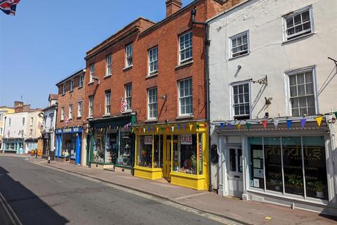 Old Street, Upton upon Severn
