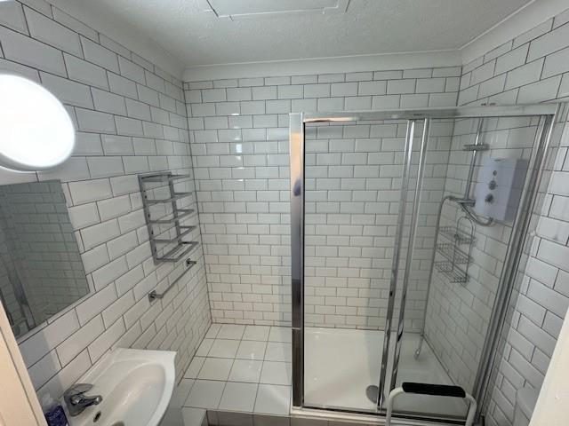 Shower room.jpg