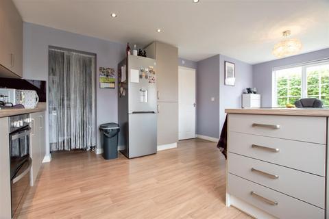 2 Austin Rise, Burton Latimer, Kettering, NN15 5ZD