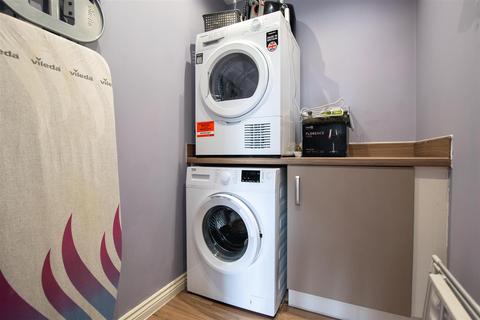 2 Austin Rise, Burton Latimer, Kettering, NN15 5ZD
