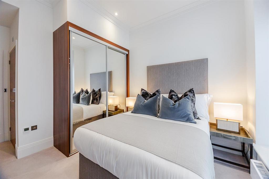8316097-interior48.jpg