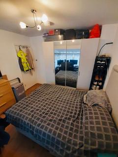 1 bedroom in a house share to rent, Room 4